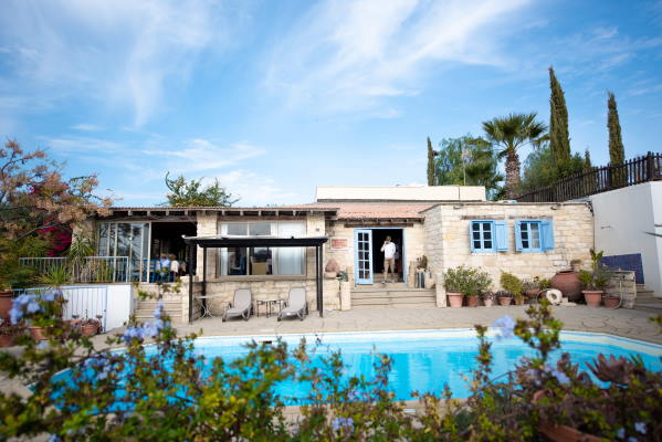 Yoga Urlaub Reisen Zypern Retreat Cyprus Villages Pool 6