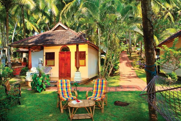 Indien Ayurveda Nikkis Nest Ayuboa Yoga Chaletss 6 min