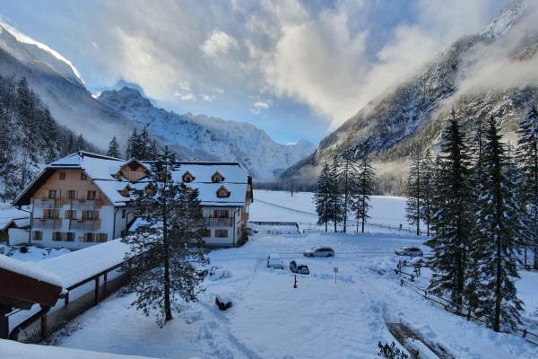 Ayurveda Slowenien Plesnik Yoga Hotel Winter 6